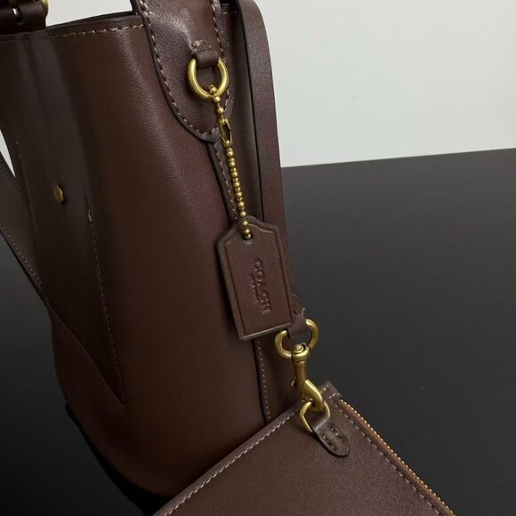 coach Small bucket bag size  21*21.5*12cm - Picture 9 of 9